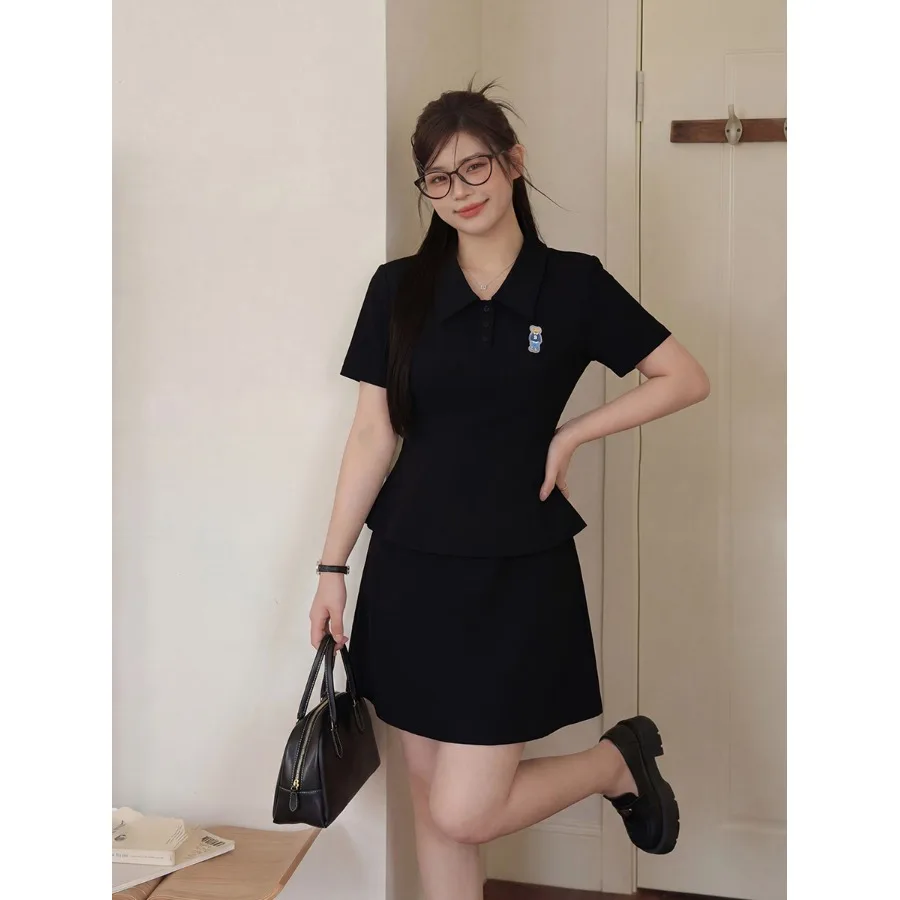 plus Size Summer Casual Outfit Black Bear Embroidery Shirt Short Sleeve Top with Half Skirt Fashionable Two-Piece Set
plus Size Summer Casual Outfit Black Bear Embroidery Shirt Short Sleeve Top with Half Skirt Fashionable Two-Piece Set