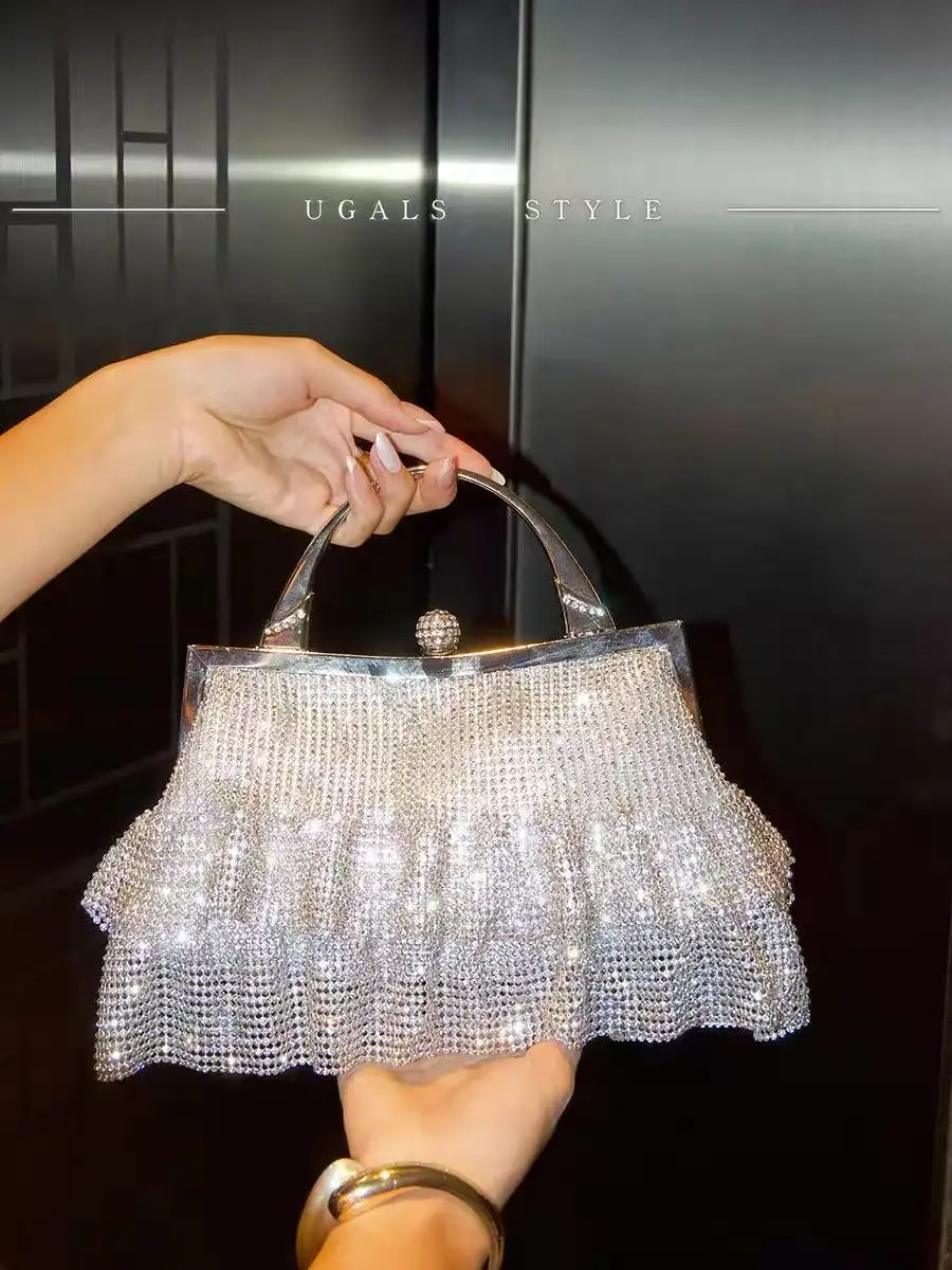 Glitter Rhinestones Diamond Pleated Skirt Banquet Bag Women Handbag Wedding Party Clutch Purse Luxury Bling Shiny Evening Bag
Glitter Rhinestones Diamond Pleated Skirt Banquet Bag Women Handbag Wedding Party Clutch Purse Luxury Bling Shiny Evening Bag