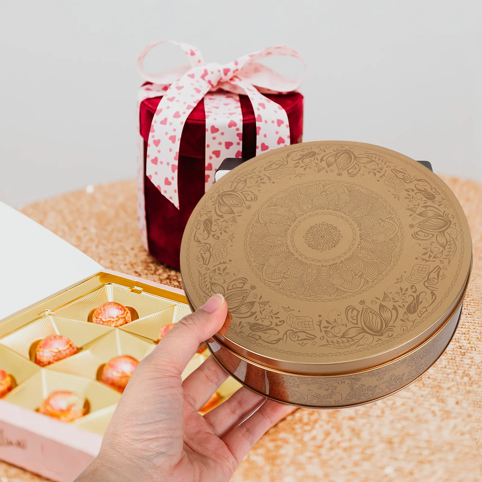 Cake Pan Round Tinplate Box Classic Empty Cookie Candy Box For Birthday Wedding Party Baking Storage Container Canister
Cake Pan Round Tinplate Box Classic Empty Cookie Candy Box For Birthday Wedding Party Baking Storage Container Canister