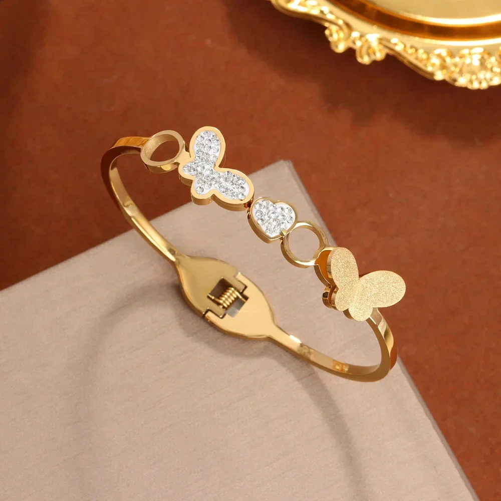 Fashion Zircon Heart Butterfly Bangle For Women Stainless Steel Spring Buckle Cuff Bracelets Jewelry Valentine's Day Gifts 
Fashion Zircon Heart Butterfly Bangle For Women Stainless Steel Spring Buckle Cuff Bracelets Jewelry Valentine's Day Gifts