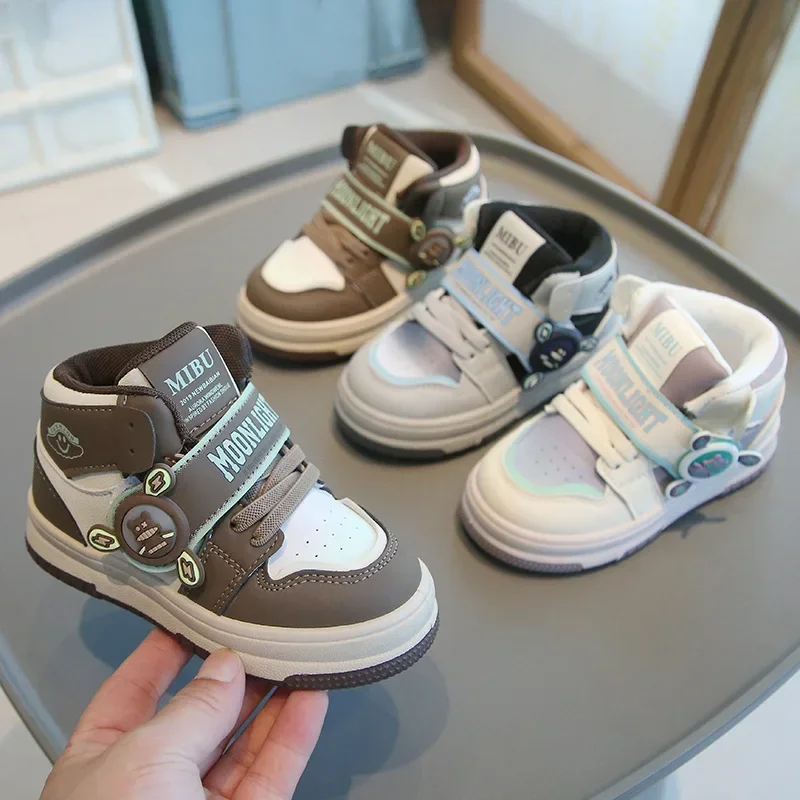 Новые кроссовки Four Seasons с мультяшным рисунком, цветные детские спортивные туфли, нескользящая детская спортивная обувь на толстой подошве для мальчиков и девочек
Новые кроссовки Four Seasons с мультяшным рисунком, цветные детские спортивные туфли, нескользящая детская спортивная обувь на толстой подошве для мальчиков и девочек