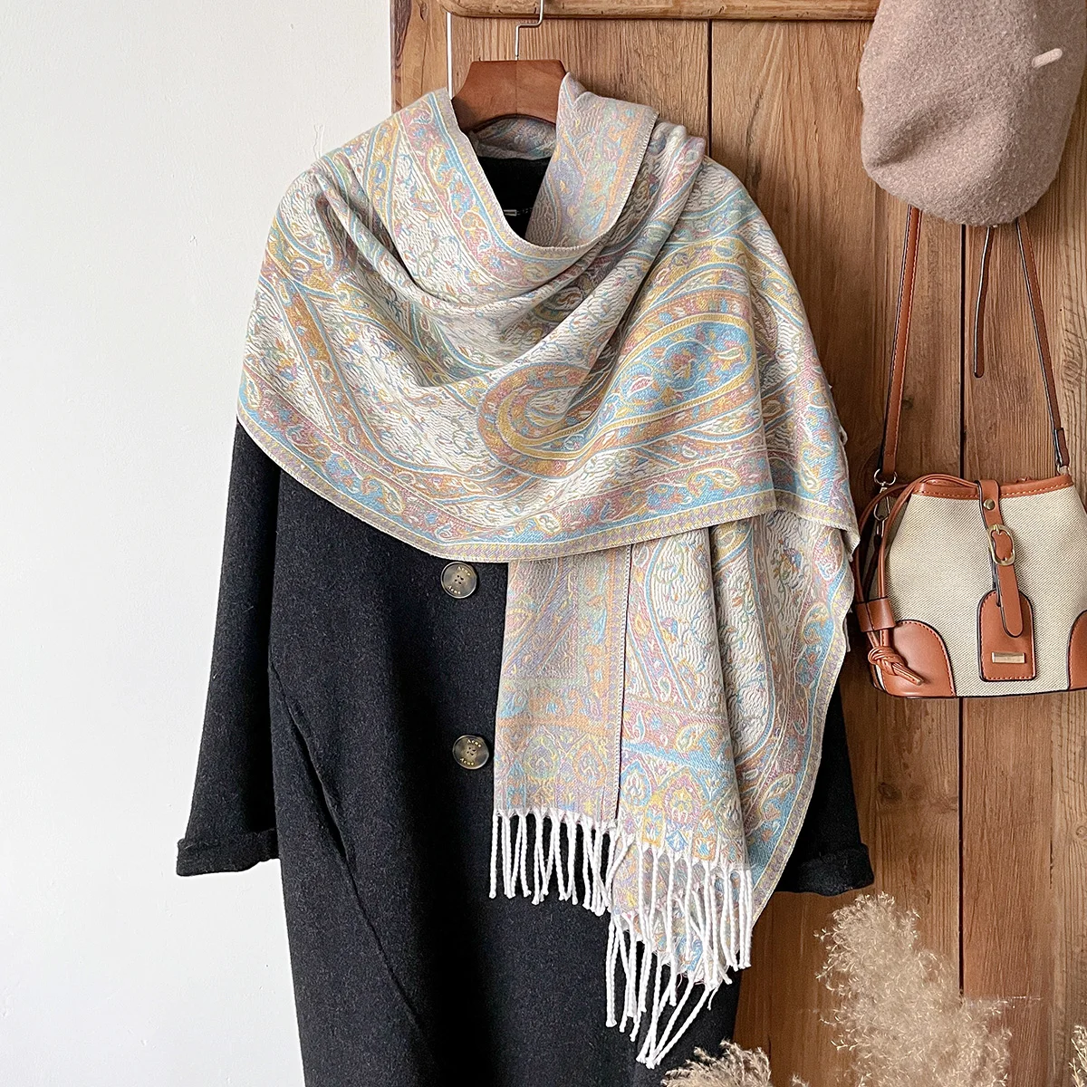 Winter New Brand Women's National Style Paisley Print Thick Pashmina Shawl - Warm Long Tassel Scarf & Cold-Proof Poncho Stoles
Winter New Brand Women's National Style Paisley Print Thick Pashmina Shawl - Warm Long Tassel Scarf & Cold-Proof Poncho Stoles