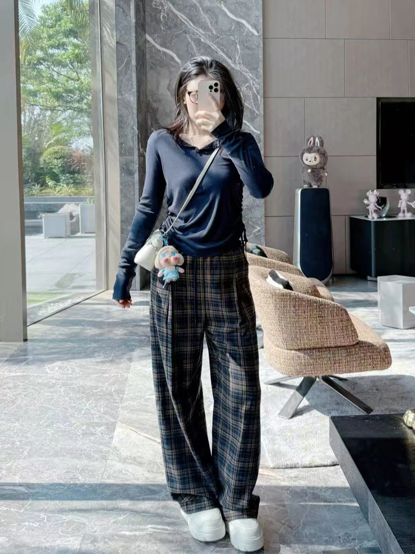 Ретро-брюки в клетку с широкими штанинами, цветные, для повседневной носки, с эластичным поясом на шнурке, прямого кроя, из полиэфирного волокна, для женщин
Ретро-брюки в клетку с широкими штанинами, цветные, для повседневной носки, с эластичным поясом на шнурке, прямого кроя, из полиэфирного волокна, для женщин