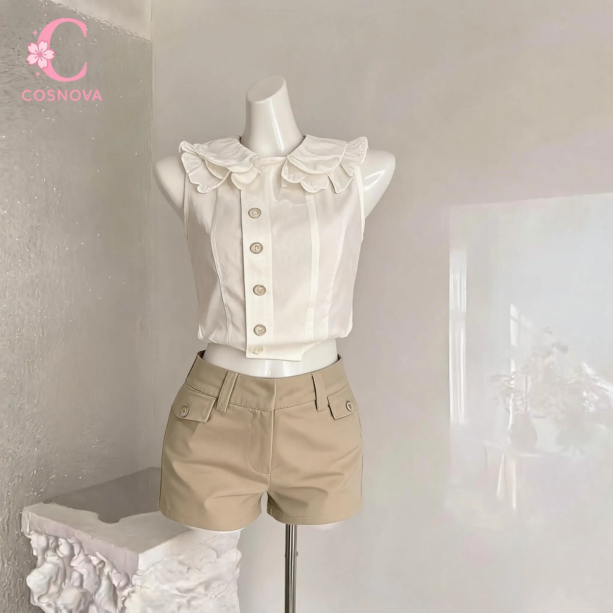 French Coquette 2 Piece Set Women Cropped Halter Top Flower Collar Button Front High Waist Tailored Shorts Casual Daily Outfit
French Coquette 2 Piece Set Women Cropped Halter Top Flower Collar Button Front High Waist Tailored Shorts Casual Daily Outfit