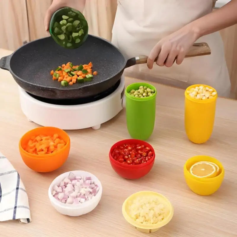 Mini vegetable and fruit sealed box, portable plastic fresh-keeping box, transparent grape fresh-keeping bowl, fruit box
Mini vegetable and fruit sealed box, portable plastic fresh-keeping box, transparent grape fresh-keeping bowl, fruit box