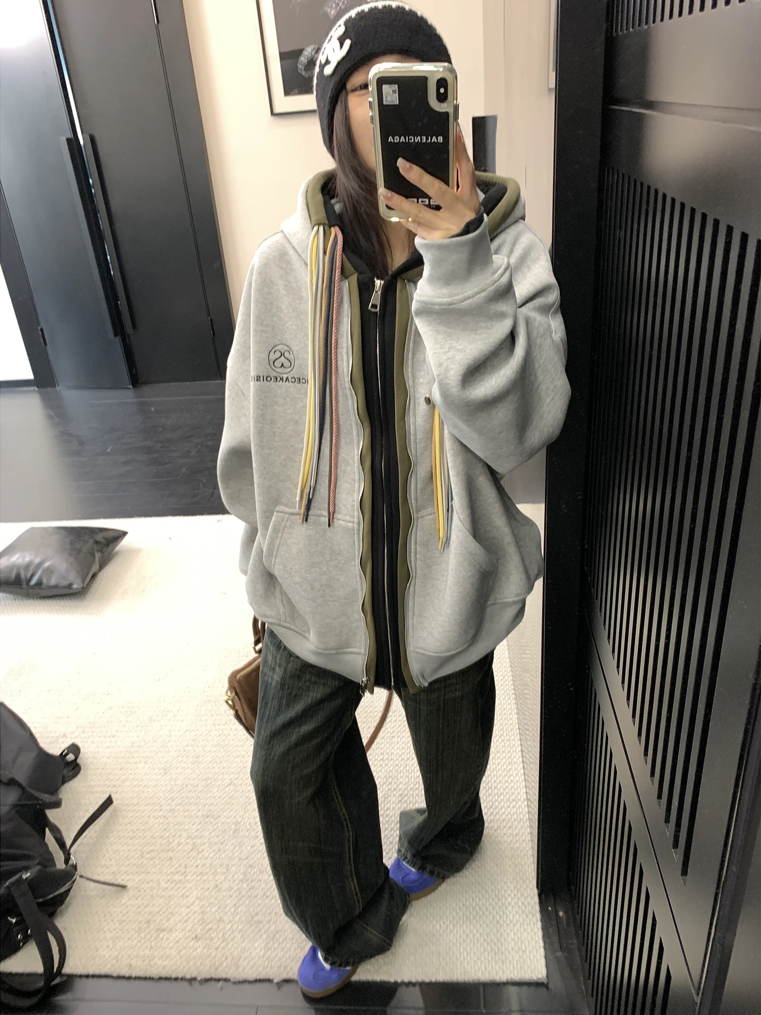 Oisis Spring Chic Hooded Jacket Women's Loose Fit Corduroy Fake Two-Piece Outerwear American Style Long Sleeve Coat
Oisis Spring Chic Hooded Jacket Women's Loose Fit Corduroy Fake Two-Piece Outerwear American Style Long Sleeve Coat