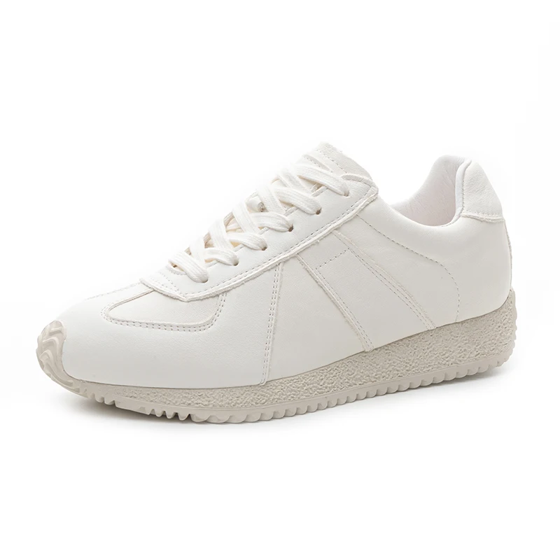 Genuine Leather Platform Sports Shoes Women 2025 Luxury Designer Casual Sneakers Ladies Spring Fashion Tennis Female Large Size
Genuine Leather Platform Sports Shoes Women 2025 Luxury Designer Casual Sneakers Ladies Spring Fashion Tennis Female Large Size