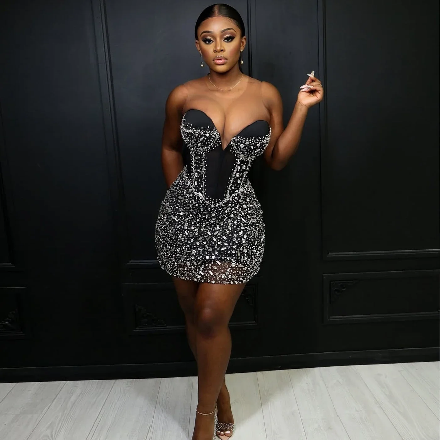 Luxury Beaded African Party Dresses Fashion Mini Length Heavy Crystals Black Girls Birthday Dress Full Beads Formal Party Gown
Luxury Beaded African Party Dresses Fashion Mini Length Heavy Crystals Black Girls Birthday Dress Full Beads Formal Party Gown