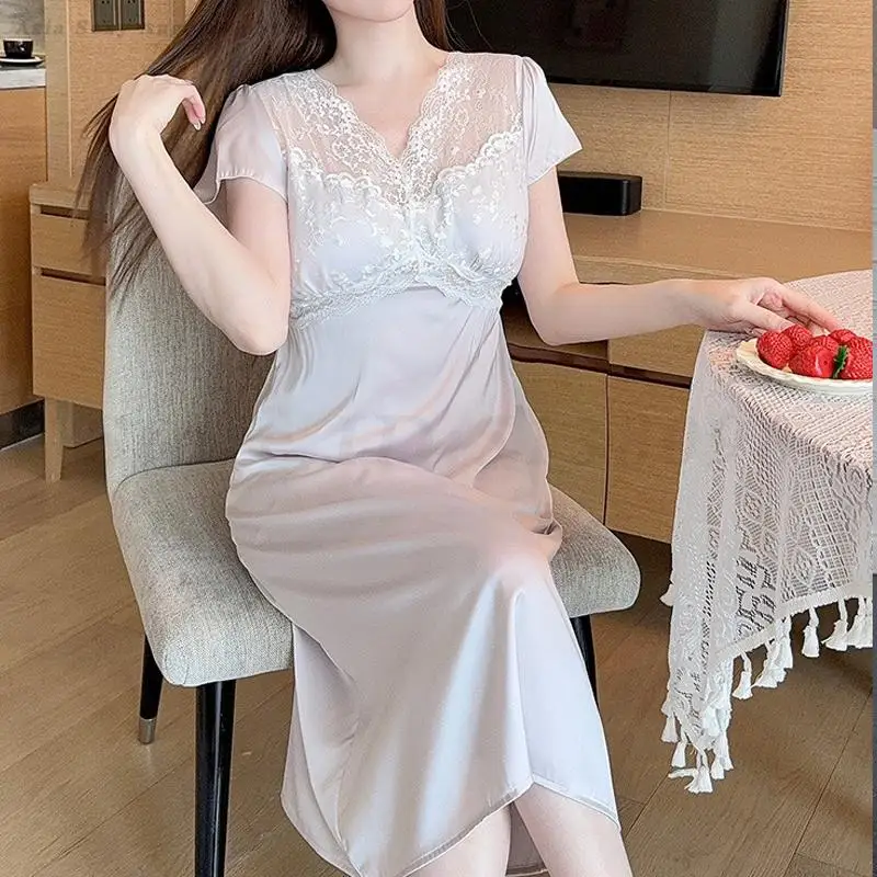 Patchwork Lace V-Neck Nightgown Home Dress Gown Retro Palace Style Princess Nightdress Sleepwear Loose Casual Satin Loungewear
Patchwork Lace V-Neck Nightgown Home Dress Gown Retro Palace Style Princess Nightdress Sleepwear Loose Casual Satin Loungewear