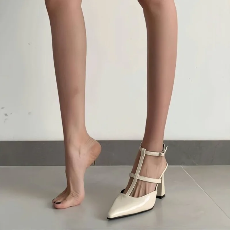 Hot Seller 2026 new Pointed Toe High Heels Women's Fashionable Chunky Heel Sandals Versatile Single Shoes Heel Spring Autumn
Hot Seller 2026 new Pointed Toe High Heels Women's Fashionable Chunky Heel Sandals Versatile Single Shoes Heel Spring Autumn