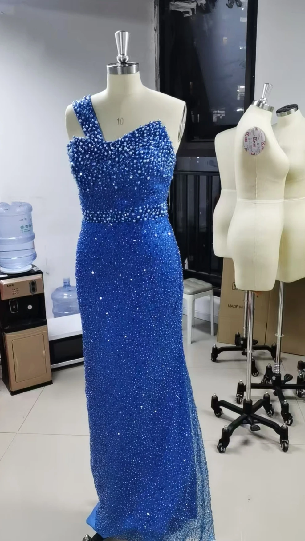 Oisslec Prom Dress Elegant Vintage Sexy Sweet Blue Pearls Beads Lace Customized Formal Occasion Prom Dress Evening Party Gowns
Oisslec Prom Dress Elegant Vintage Sexy Sweet Blue Pearls Beads Lace Customized Formal Occasion Prom Dress Evening Party Gowns