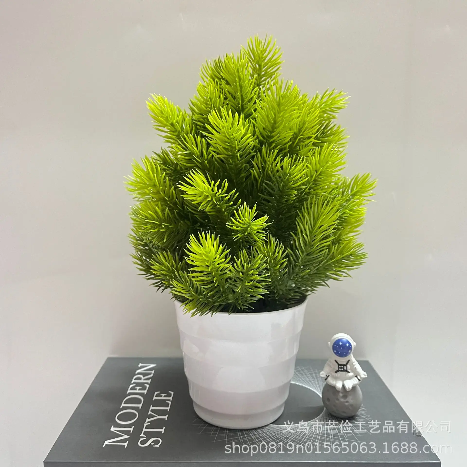 Simulated Pine Tree Branches Christmas Garden Decorations Home Decor Artificial Pine Needles Home Decoration Accessories
Simulated Pine Tree Branches Christmas Garden Decorations Home Decor Artificial Pine Needles Home Decoration Accessories