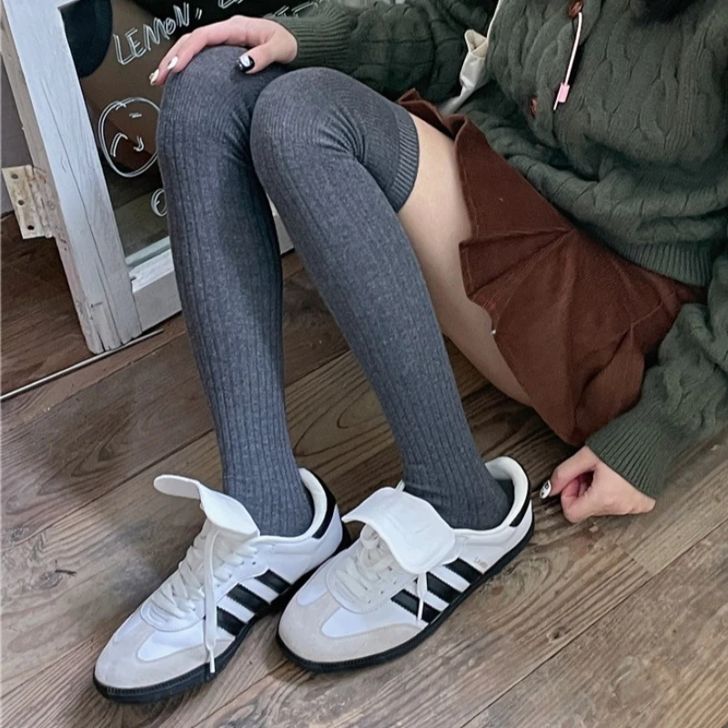 Cotton Knitted Knee High Socks Thigh High Stockings Autumn Winter Women Stockings JK Japanese Style Long Socks Thigh High Socks
Cotton Knitted Knee High Socks Thigh High Stockings Autumn Winter Women Stockings JK Japanese Style Long Socks Thigh High Socks