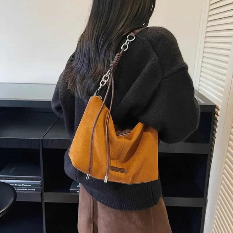 High-End Trendy Vintage Diaper Bags For Ladies Fashion Designer Shoulder Bag Large Capacity Simple Tote Bag Elegant Casual
High-End Trendy Vintage Diaper Bags For Ladies Fashion Designer Shoulder Bag Large Capacity Simple Tote Bag Elegant Casual
