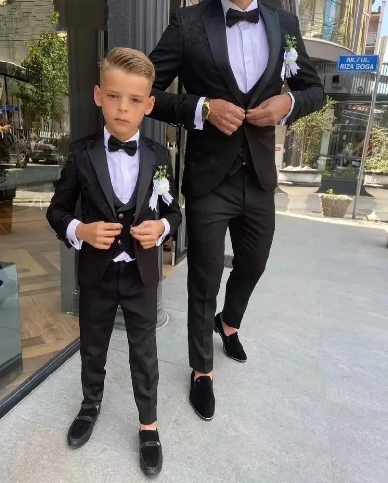 Black Jaquard Wedding Suits for Men Peaked Lapel Blazer Sets Custom Groom Tuxedos trajes de hombre boda 3 Piece Jacket+Vest+Pant
Black Jaquard Wedding Suits for Men Peaked Lapel Blazer Sets Custom Groom Tuxedos trajes de hombre boda 3 Piece Jacket+Vest+Pant