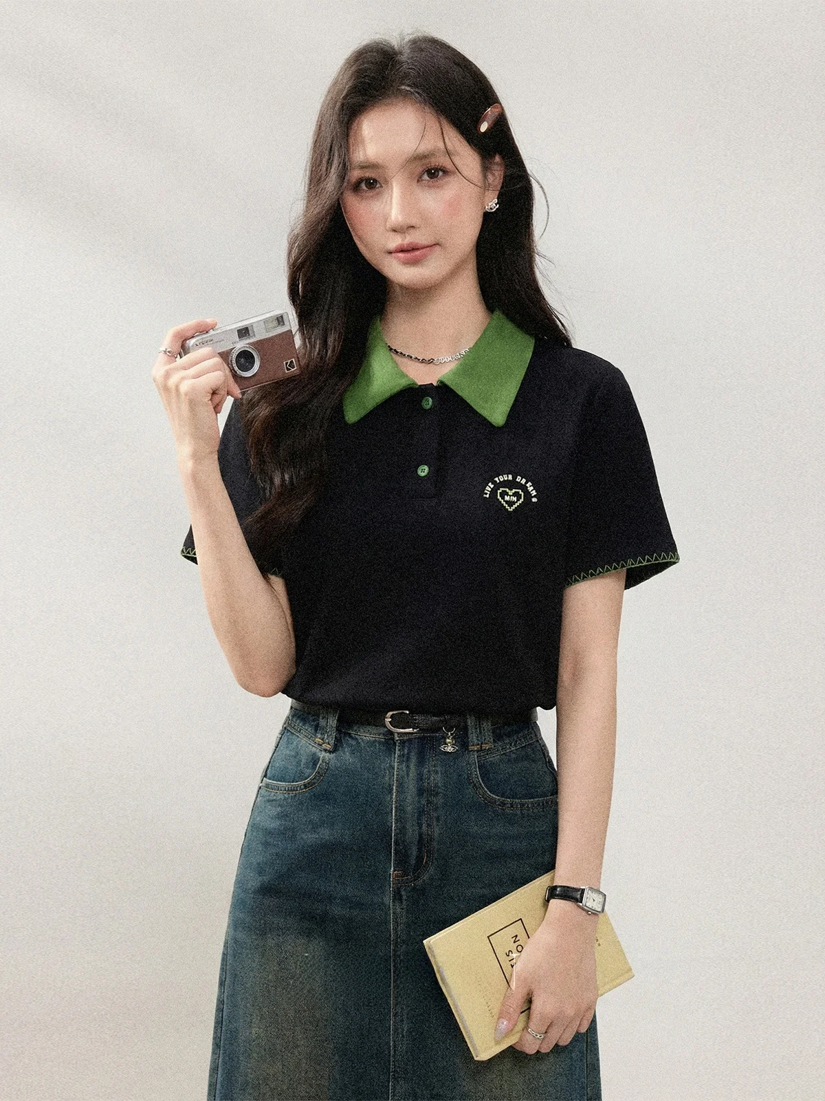 Black Short Sleeve Shirt Women's Commute Style Slim Fit Shoulder Padded T-Shirt Casual Summer Fashion Pairs Well with Jeans
Black Short Sleeve Shirt Women's Commute Style Slim Fit Shoulder Padded T-Shirt Casual Summer Fashion Pairs Well with Jeans