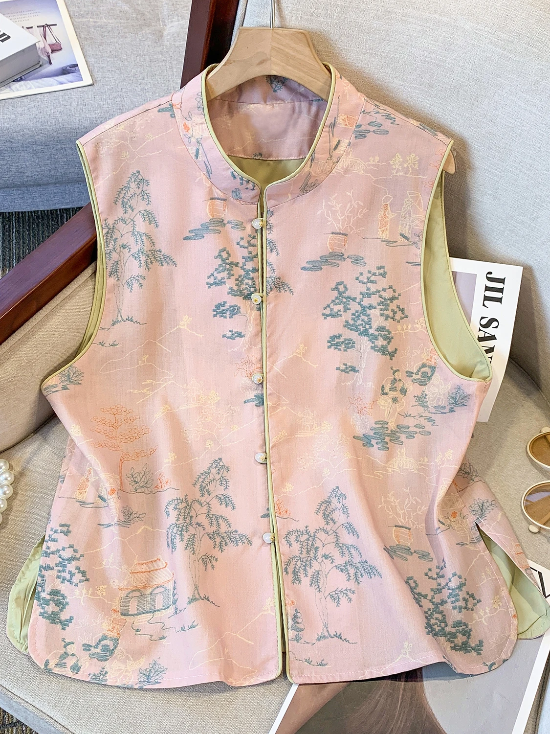 Elegant Floral Print Loose Women's Vest New Chinese Style Layering Top Fashionable Spring Autumn Summer Outerwear
Elegant Floral Print Loose Women's Vest New Chinese Style Layering Top Fashionable Spring Autumn Summer Outerwear