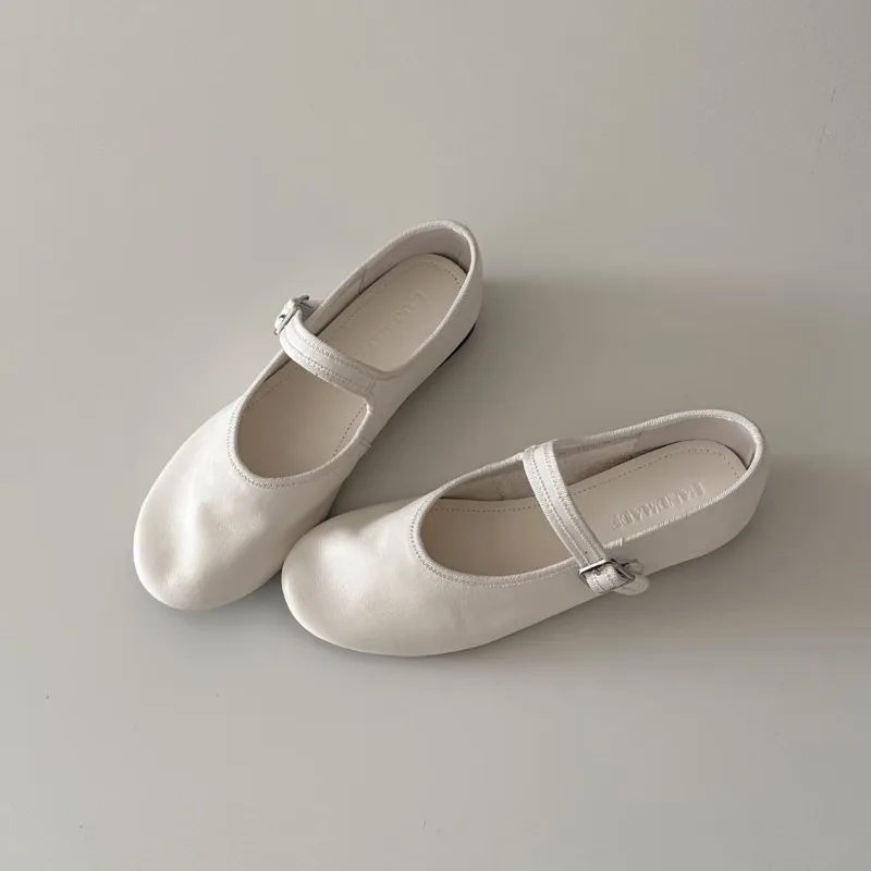 New Women's Mary Jane Shoes Exquisite Soft Leather Casual Shoes for Woman French Style Flat Shoe Designer Shoes Zapatos De Mujer
New Women's Mary Jane Shoes Exquisite Soft Leather Casual Shoes for Woman French Style Flat Shoe Designer Shoes Zapatos De Mujer