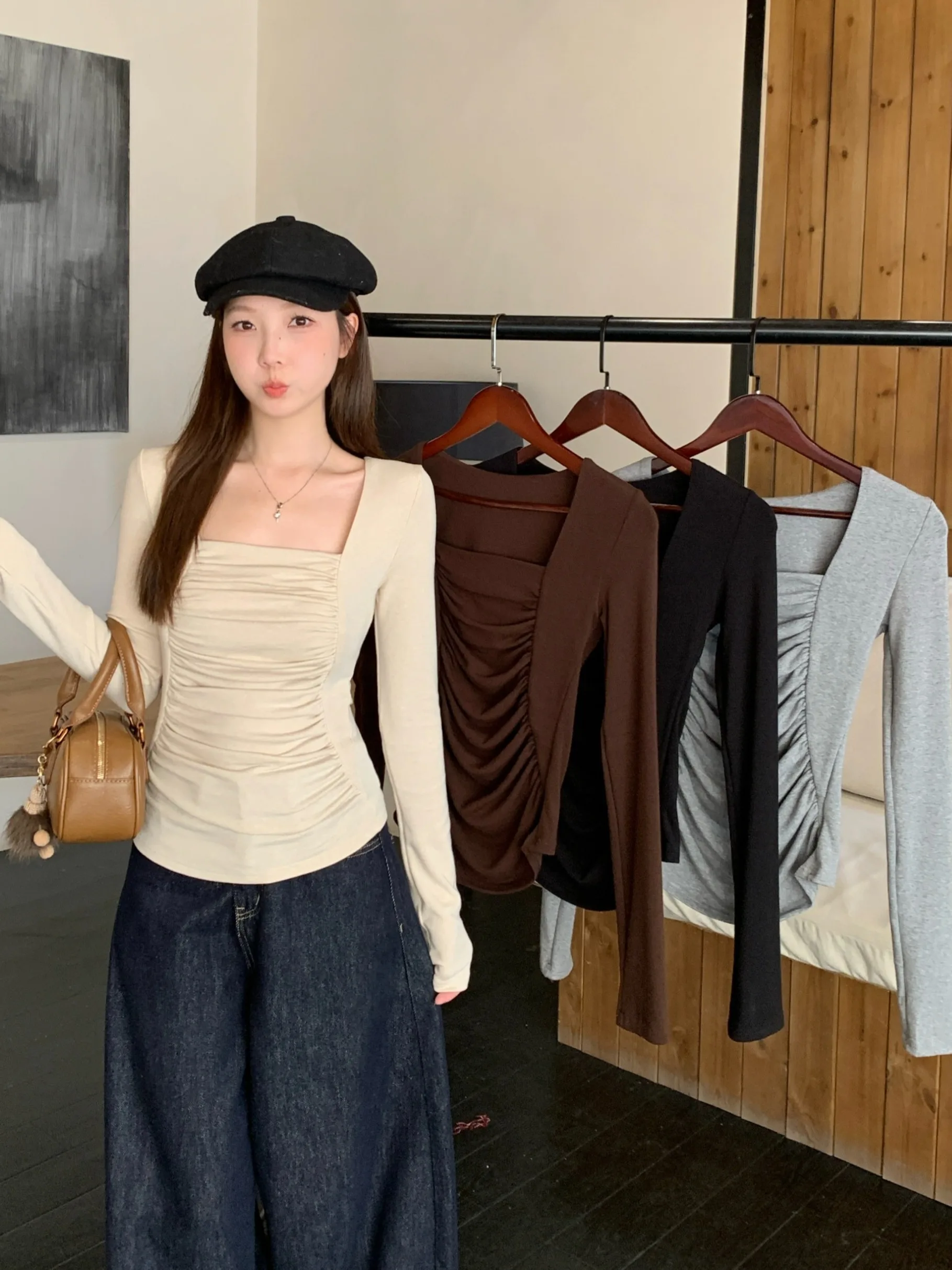 plus Size Women's Pure Desire Wind Pleated Square Collar Long Sve T-irt Autumn Winter New Waist Inward Base irt Top
plus Size Women's Pure Desire Wind Pleated Square Collar Long Sve T-irt Autumn Winter New Waist Inward Base irt Top