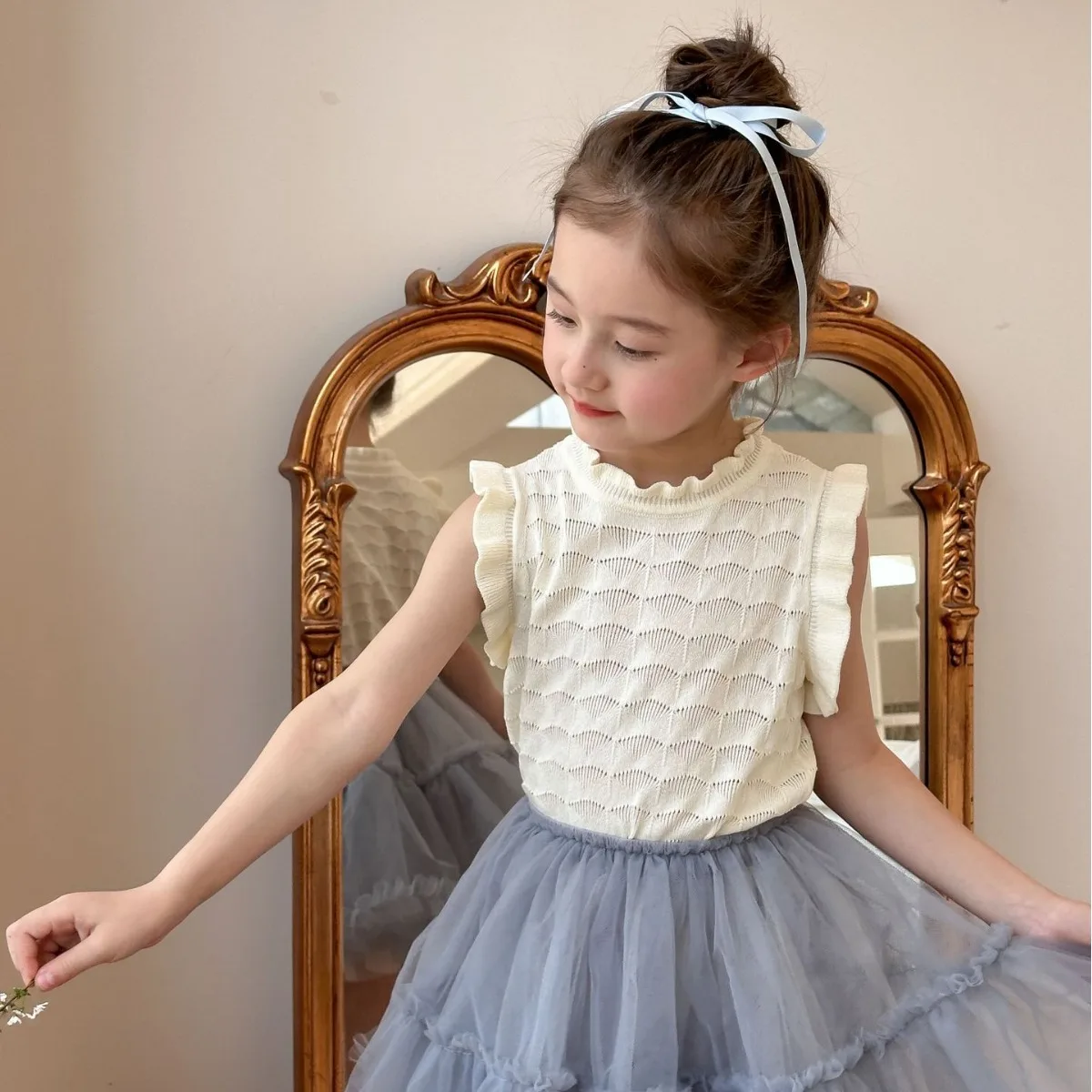 2025 Summer New Girls Flyedge Sleeve Pullover Shirt Girls Korean Cotton Forest Style Sweet Pullover Top
2025 Summer New Girls Flyedge Sleeve Pullover Shirt Girls Korean Cotton Forest Style Sweet Pullover Top