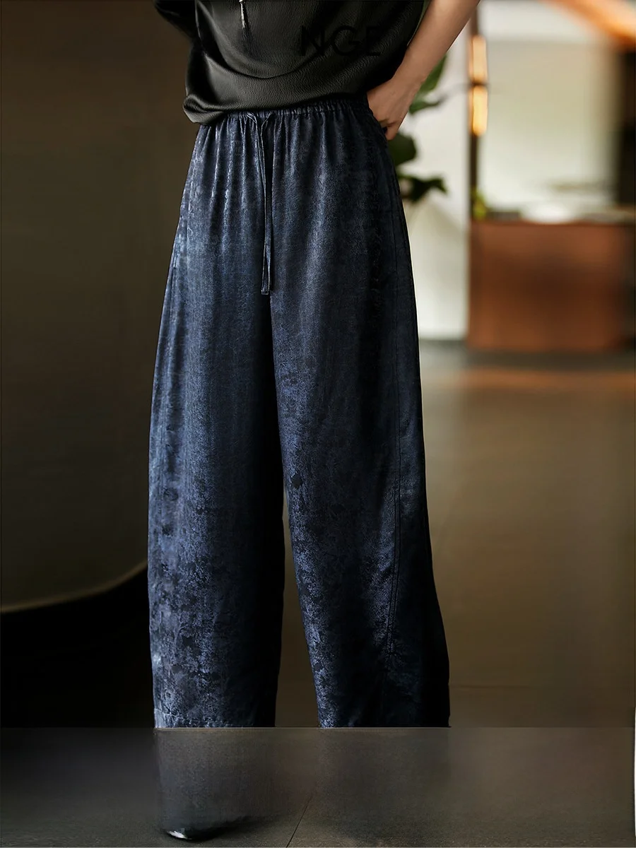 Xhange Elegant Chinese Style Wide Leg Casual Pants New Fragrant Cloud Silk Processed Embroidery Slimming Fashionable Ladies T...
Xhange Elegant Chinese Style Wide Leg Casual Pants New Fragrant Cloud Silk Processed Embroidery Slimming Fashionable Ladies T...