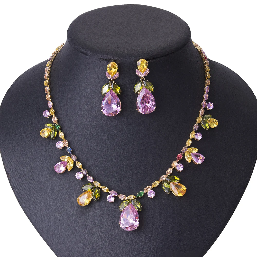 FARLENA Jewelry 2024 New Waterdrop Leaf Design Cubic Zircon Necklace Earrings Set for Women Bridal Wedding Prom Accessories Gift
FARLENA Jewelry 2024 New Waterdrop Leaf Design Cubic Zircon Necklace Earrings Set for Women Bridal Wedding Prom Accessories Gift