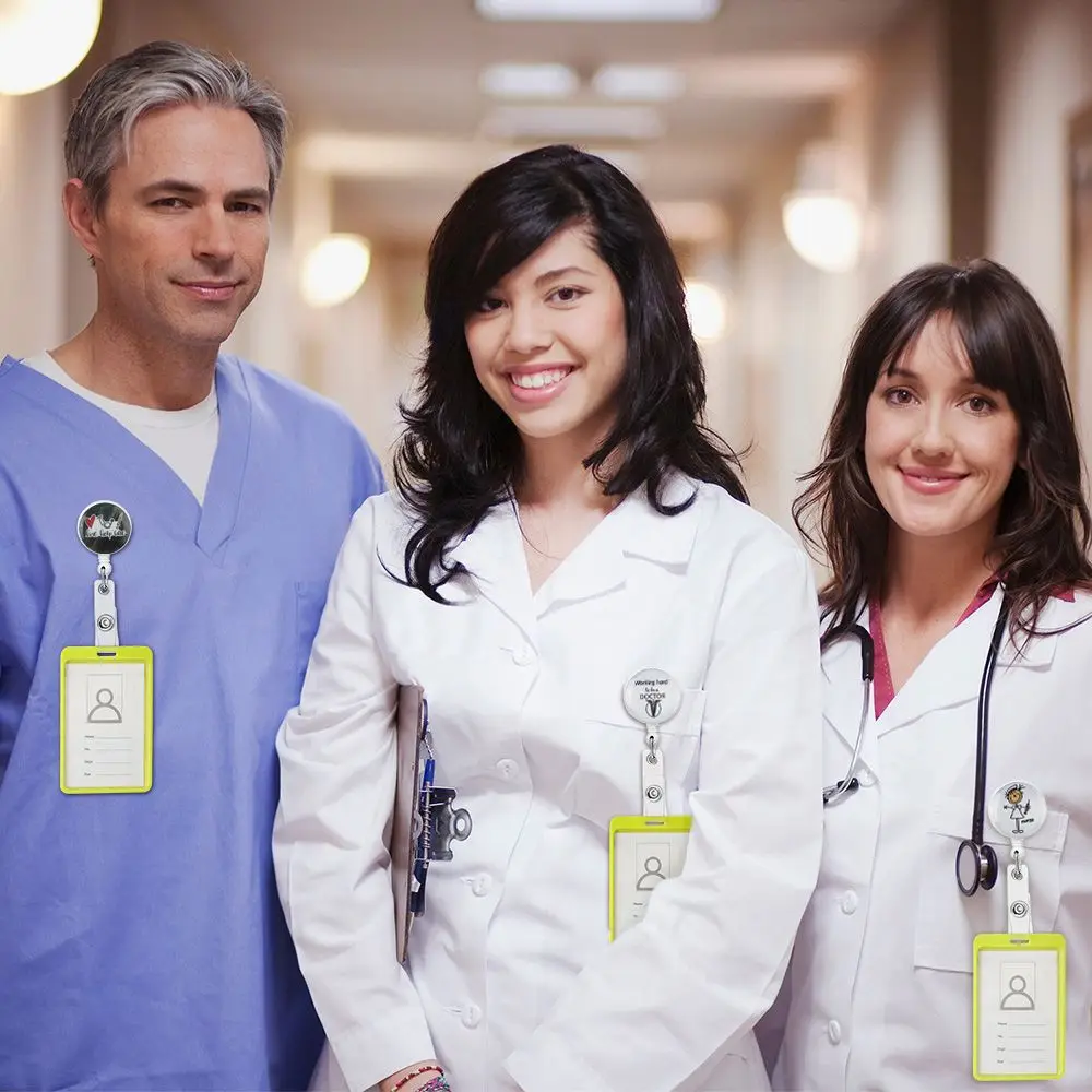 Держатель для карт, бирка с именем на работу, 7 стилей, выдвижной держатель для бейджа для медсестры, поворотный зажим, милые медсестры, имя для удостоверения личности
Держатель для карт, бирка с именем на работу, 7 стилей, выдвижной держатель для бейджа для медсестры, поворотный зажим, милые медсестры, имя для удостоверения личности