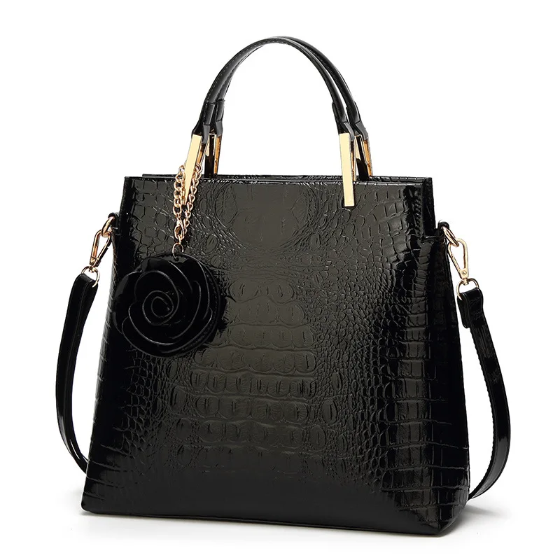Large capacity tote bag for wedding, fashionable handbag with bright leather, elegant and high-grade shoulder bag for women
Large capacity tote bag for wedding, fashionable handbag with bright leather, elegant and high-grade shoulder bag for women
