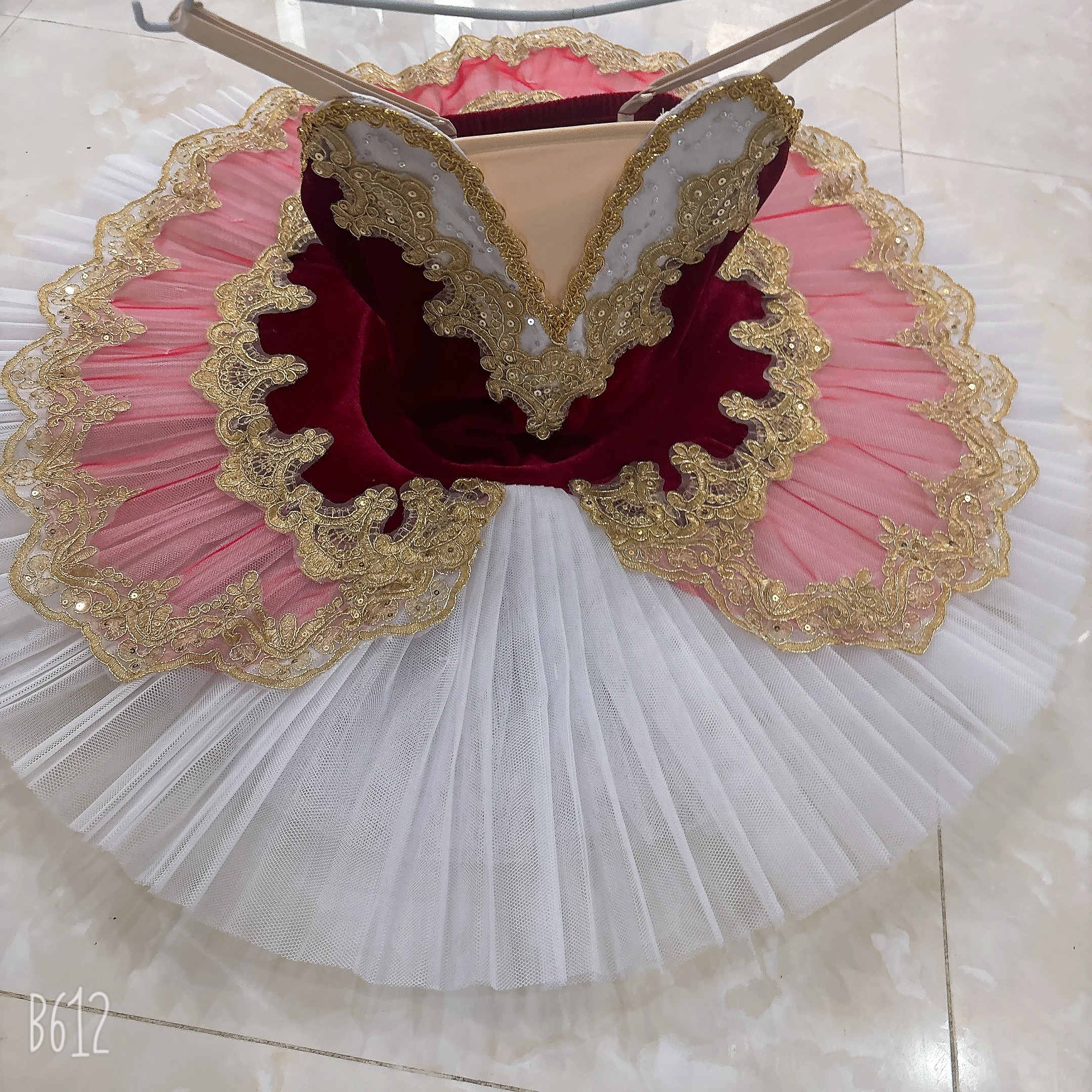 New Ballet Tutu Skirt For Girls Professional Ballet Dress Adult WomenPerformance Costume Ballerina Leotard Dance Clothes
New Ballet Tutu Skirt For Girls Professional Ballet Dress Adult WomenPerformance Costume Ballerina Leotard Dance Clothes