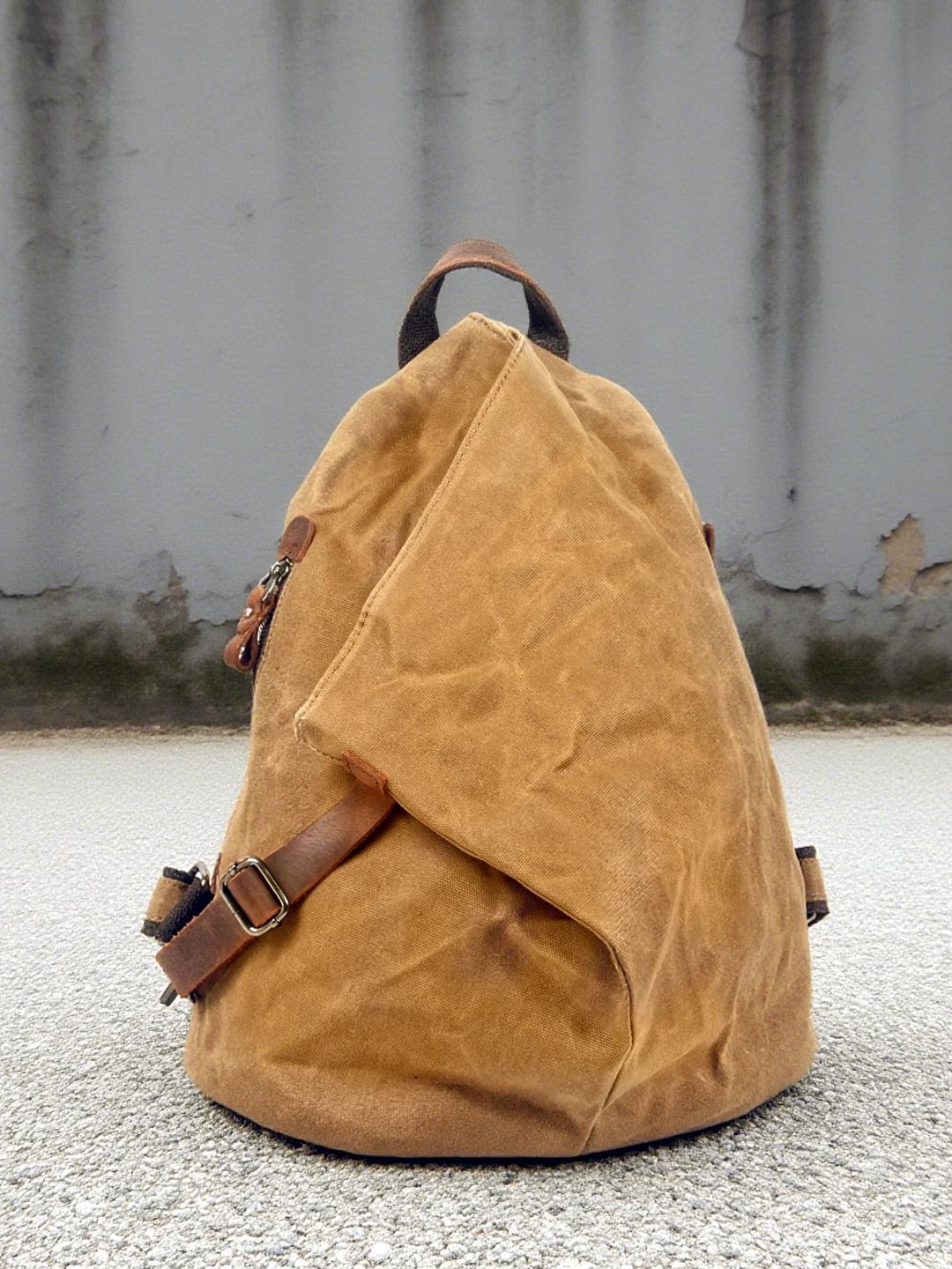 American Retro Canvas Backpack Military Green Bicycle Riding Mountain Climbing Motorcycle Personalized Travel Backpack
American Retro Canvas Backpack Military Green Bicycle Riding Mountain Climbing Motorcycle Personalized Travel Backpack