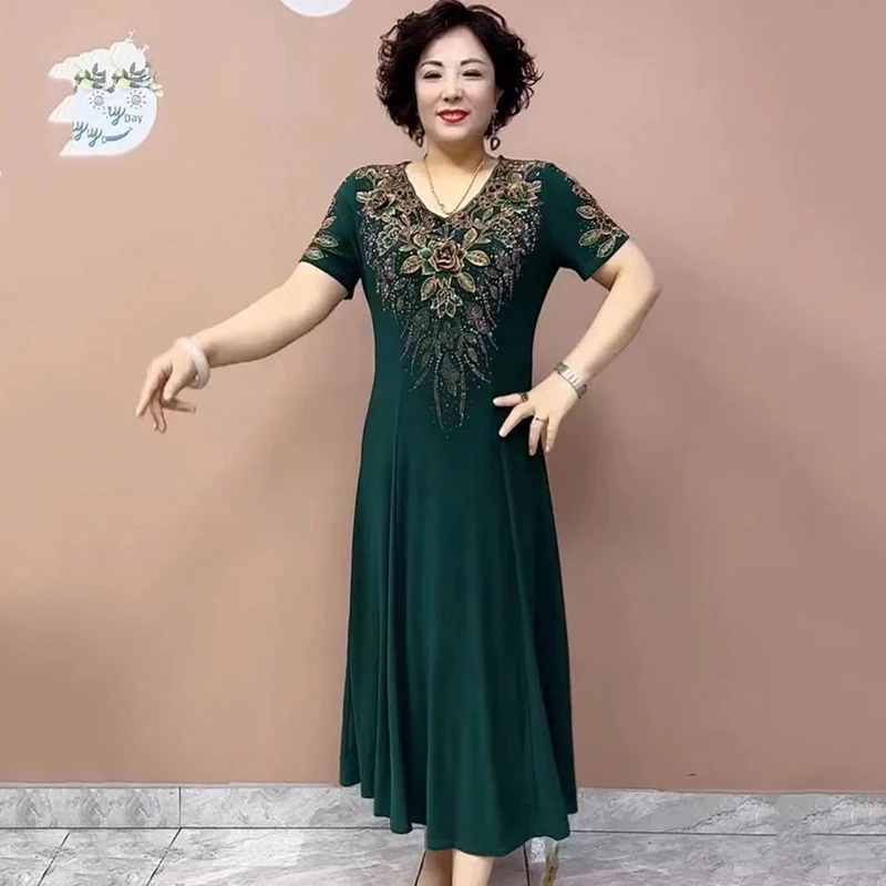 New Summer Embroidered Long Women's Fashion Loose Technology Rhinestone Embroidered V-Neck Short-Sleeved Wedding Banquet Dresses
New Summer Embroidered Long Women's Fashion Loose Technology Rhinestone Embroidered V-Neck Short-Sleeved Wedding Banquet Dresses