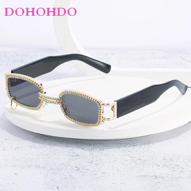 Fashion Trendy Square Sunglasses For Women Personality Retro Design Chain Rhinestone Eyewear Ladies Street Photography UV400
Fashion Trendy Square Sunglasses For Women Personality Retro Design Chain Rhinestone Eyewear Ladies Street Photography UV400