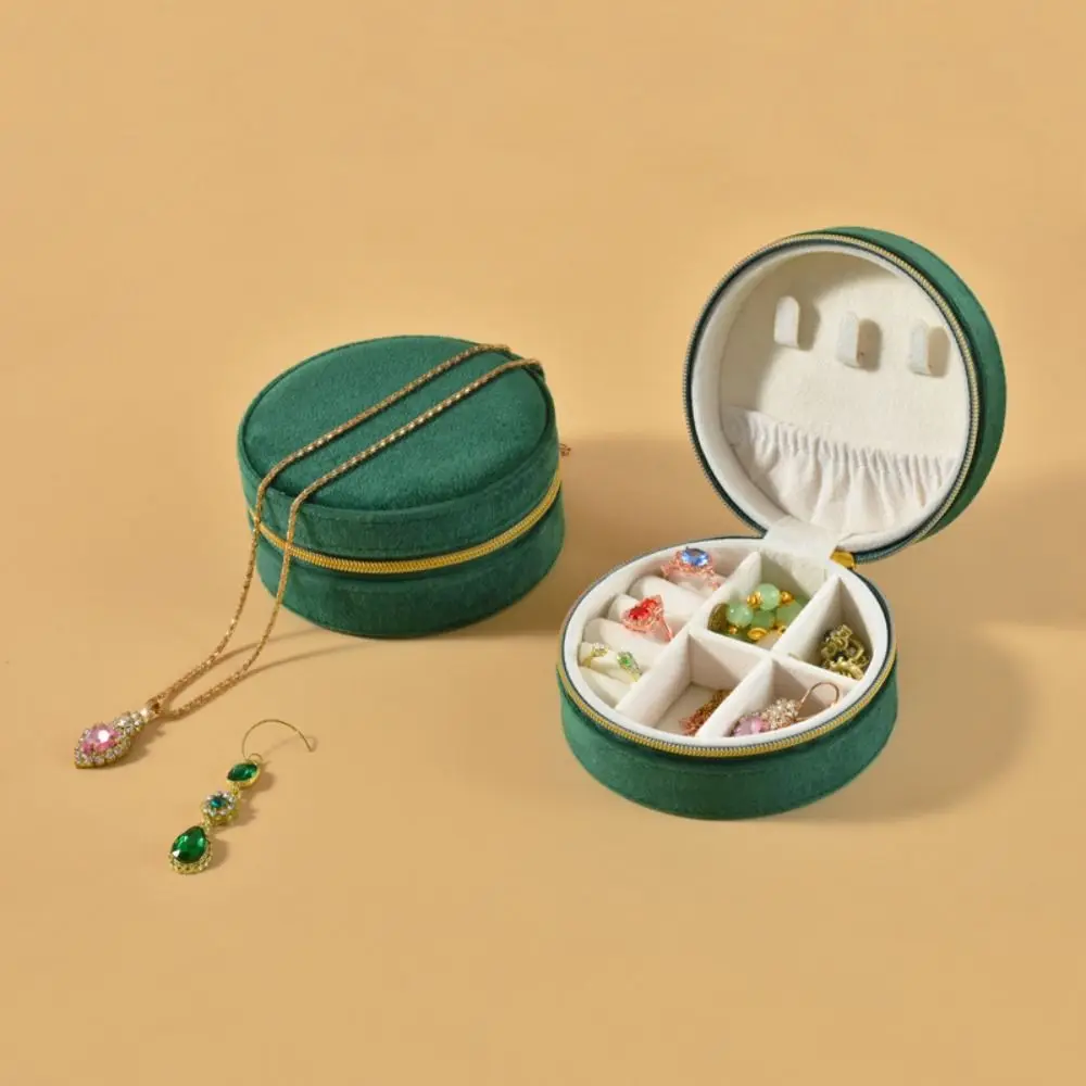 Velvet Jewelry Packing Bag Multi-function Jewelry Organizer Earring Storage Case Jewelry Holder Round Ring Display Box Outdoors
Velvet Jewelry Packing Bag Multi-function Jewelry Organizer Earring Storage Case Jewelry Holder Round Ring Display Box Outdoors