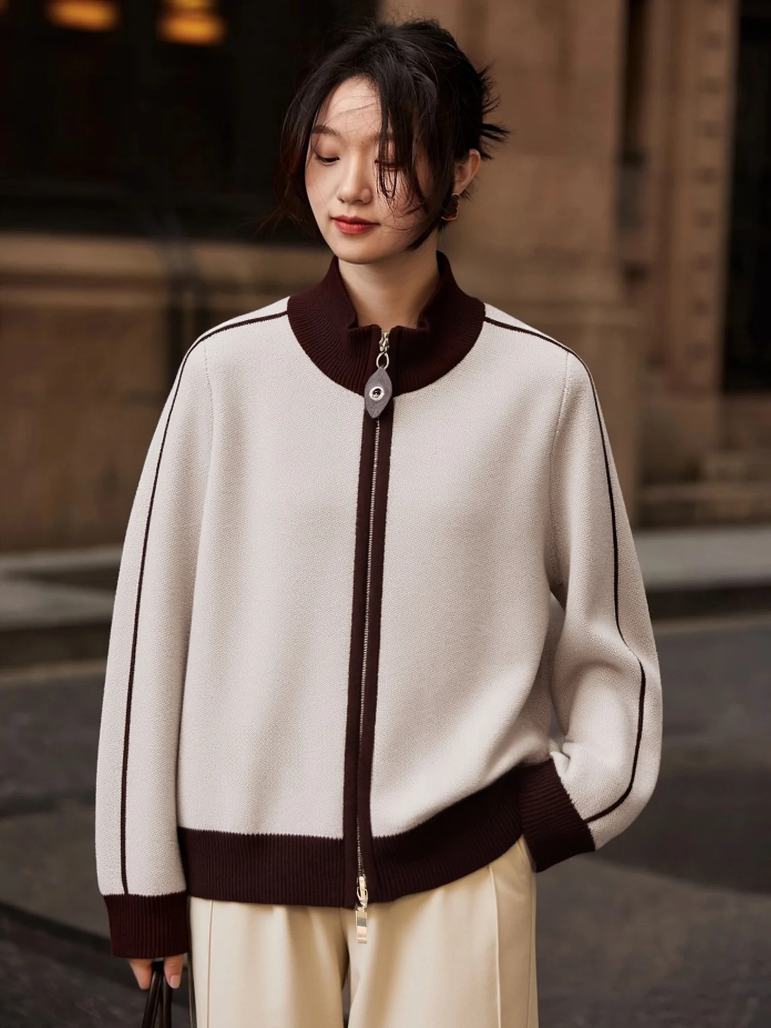 Вязаный кардиган Chivirin из смесовой шерсти, женский, весна-осень, новый, с цветными вставками, повседневный, модный
Вязаный кардиган Chivirin из смесовой шерсти, женский, весна-осень, новый, с цветными вставками, повседневный, модный