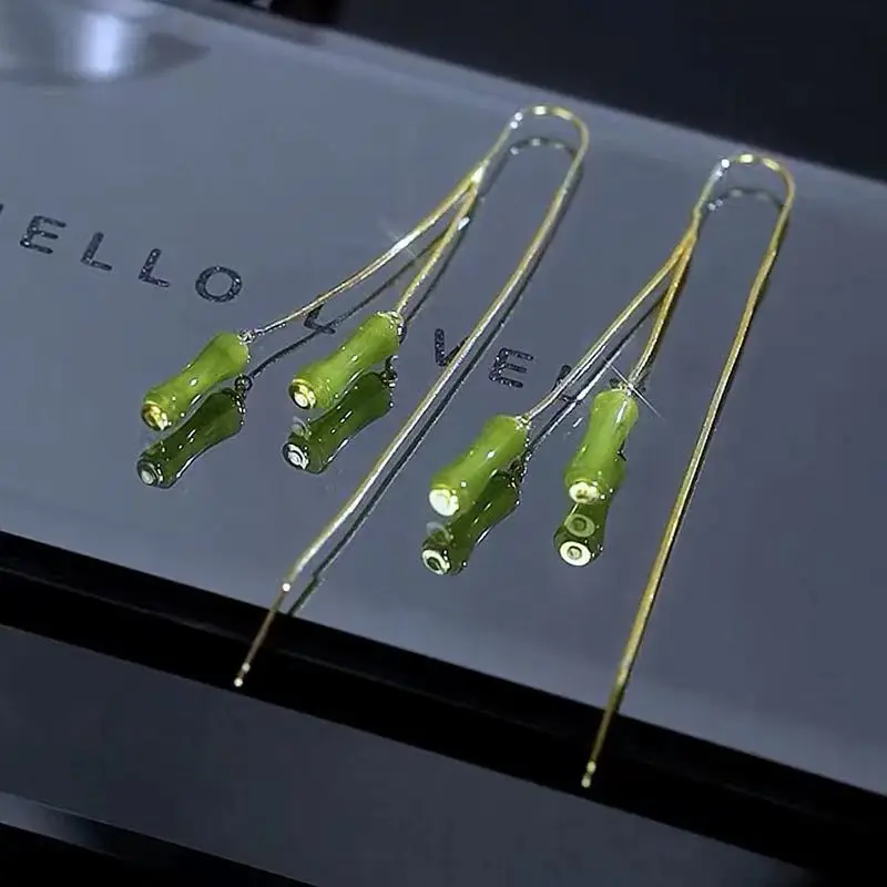 Bamboo Pattern Ear Thread for Women2024Unique Designer Fashion High-End Earrings Light Luxury Minimalist Style Elegant Socialite
Bamboo Pattern Ear Thread for Women2024Unique Designer Fashion High-End Earrings Light Luxury Minimalist Style Elegant Socialite