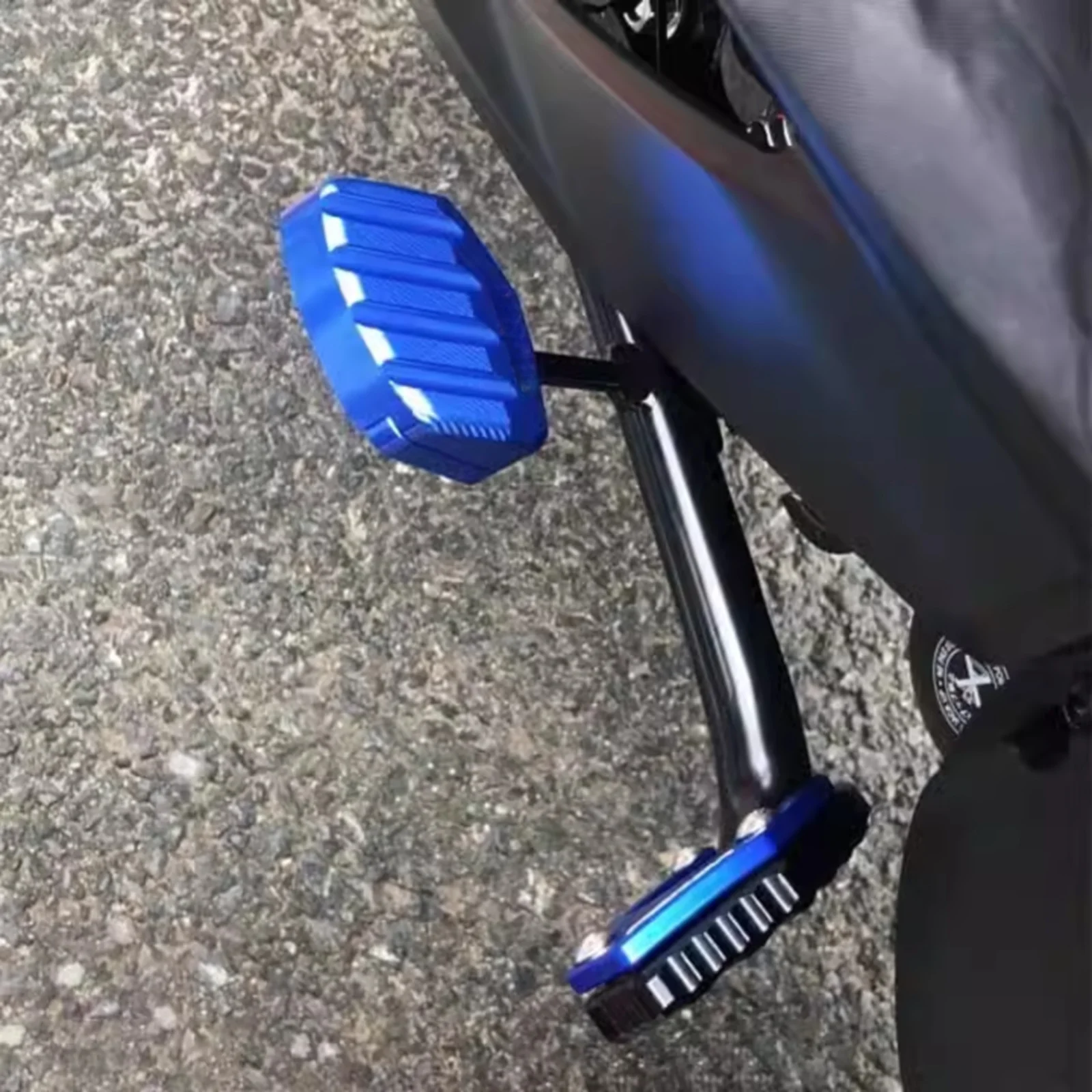 Motorcycle Accessories Kickstand Side Stand Extension Support Column Auxiliary Enlarge Plate For HONDA FORZA 125 250 300 350 750
Motorcycle Accessories Kickstand Side Stand Extension Support Column Auxiliary Enlarge Plate For HONDA FORZA 125 250 300 350 750