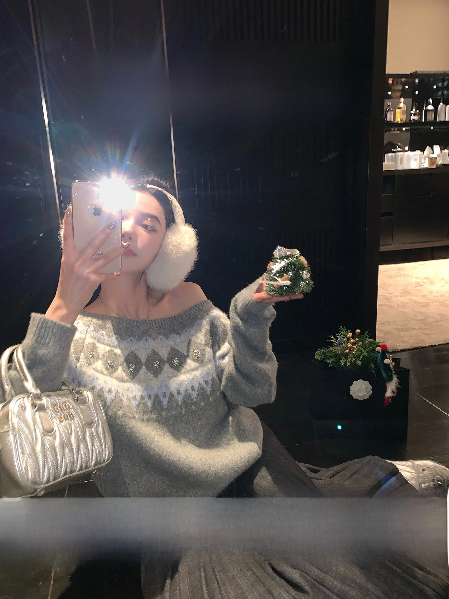 New Year Special Edition Fair Isle Knitted Wool Sweater Handmade Rhinestone Decorated Casual Loose Fit Women's Winter Top
New Year Special Edition Fair Isle Knitted Wool Sweater Handmade Rhinestone Decorated Casual Loose Fit Women's Winter Top