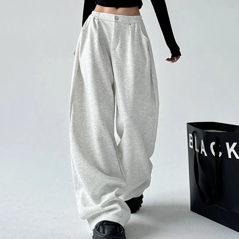 Rimocy 2025 Spring Wide Leg Loose Sweatpants Women Y2K American Retro Baggy Pants Woman Streetwear Hip Hop Oversized Trousers
Rimocy 2025 Spring Wide Leg Loose Sweatpants Women Y2K American Retro Baggy Pants Woman Streetwear Hip Hop Oversized Trousers
