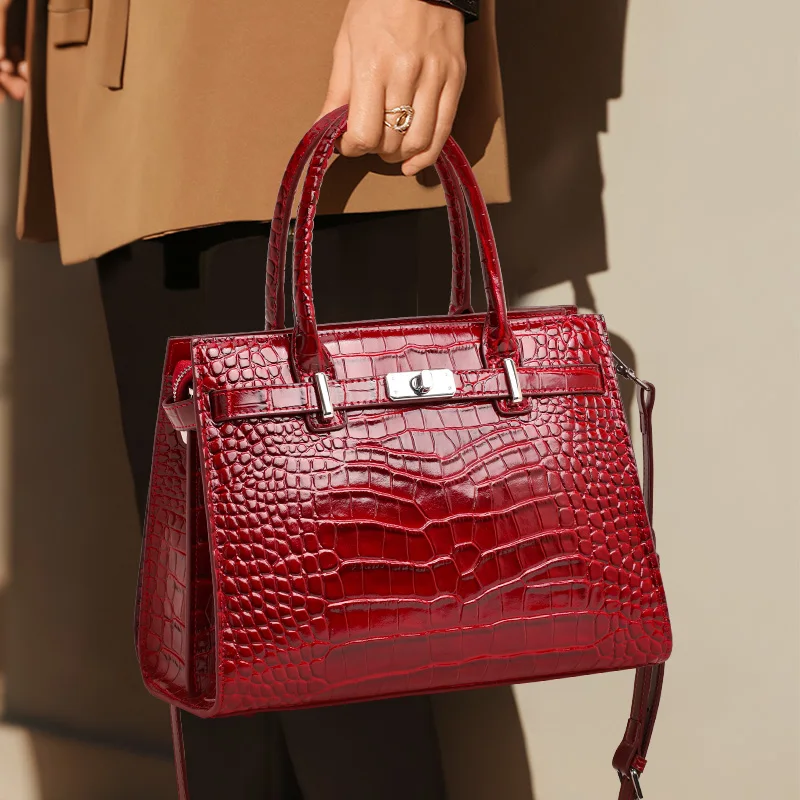 Women's Top Layer Cowhide Crocodile Pattern Crossbody & Handheld Bag, High-End Sense, New Genuine Leather Large-Capacity
Women's Top Layer Cowhide Crocodile Pattern Crossbody & Handheld Bag, High-End Sense, New Genuine Leather Large-Capacity