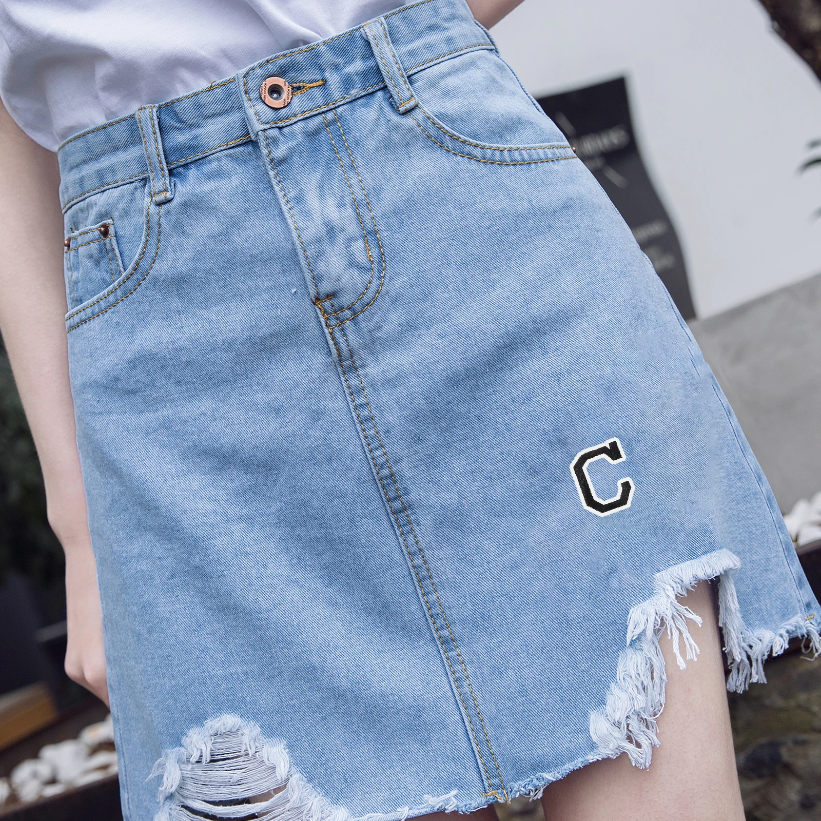 2 Sets Black White Letter Cloth Patches Embroidered Iron On Stickers Polyester Clothing Bags Hats Shoes Socks Safe Durable DIY
2 Sets Black White Letter Cloth Patches Embroidered Iron On Stickers Polyester Clothing Bags Hats Shoes Socks Safe Durable DIY