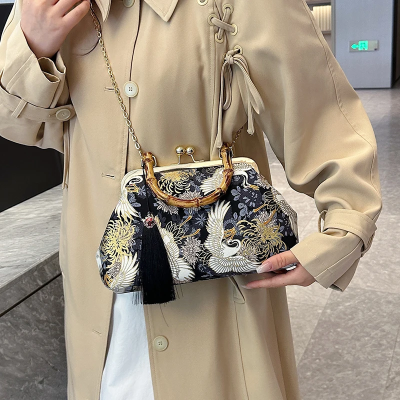 Purse Chain Shoulder Bags Small Party Handbag Rattan Tote Luxury Evening Clutch Bag for Women Bride Wedding Clutch
Purse Chain Shoulder Bags Small Party Handbag Rattan Tote Luxury Evening Clutch Bag for Women Bride Wedding Clutch