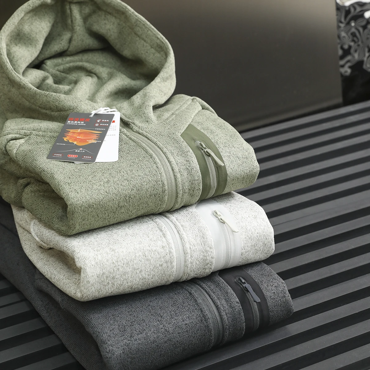 Мужская флисовая куртка LT Series для активного отдыха с капюшоном, 3D-кроем, теплая, осенне-зимняя, модная, на молнии
Мужская флисовая куртка LT Series для активного отдыха с капюшоном, 3D-кроем, теплая, осенне-зимняя, модная, на молнии