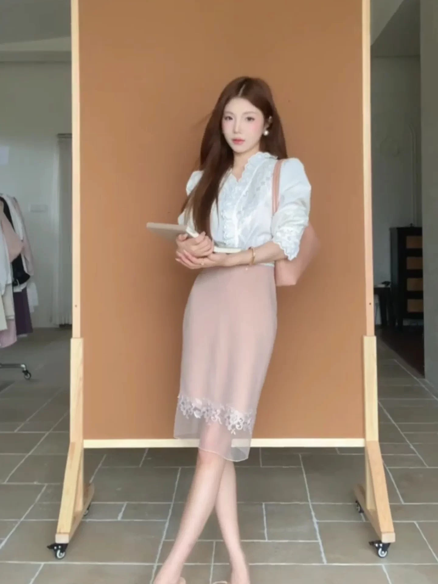 XZY Korean Style Long Sleeve Lace V-Neck Women's Shirt And High Waist A-Line Skirt Set Summer Commute Fashion plus Size
XZY Korean Style Long Sleeve Lace V-Neck Women's Shirt And High Waist A-Line Skirt Set Summer Commute Fashion plus Size