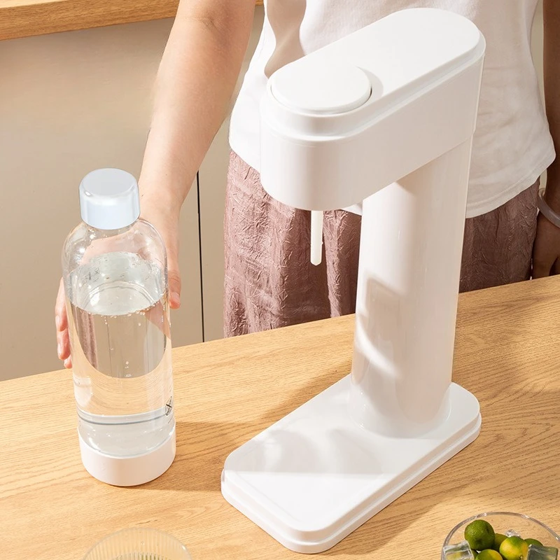 Sparkling water machine Soda water machine Home-made carbonated drinks Sparkling cold drinks
Sparkling water machine Soda water machine Home-made carbonated drinks Sparkling cold drinks