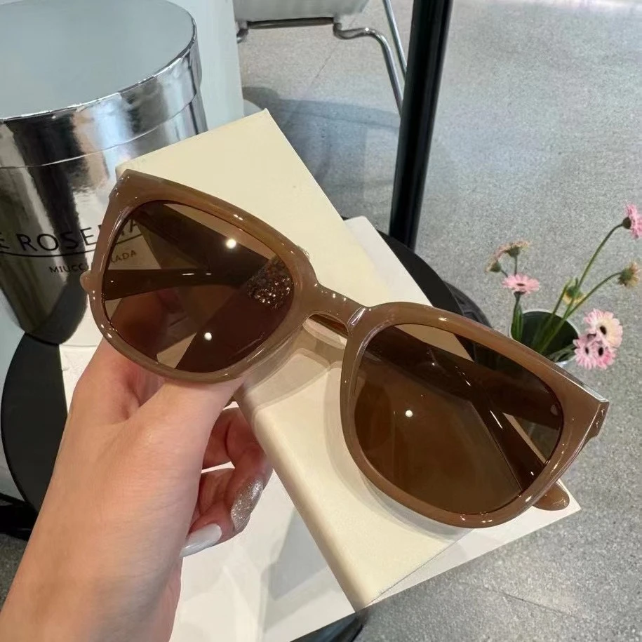 2025 New Cat Eye Polarized Sunglasses Women's Driving UV400 Protection Fashion Trend High-End Light Luxury Chic Shades 
2025 New Cat Eye Polarized Sunglasses Women's Driving UV400 Protection Fashion Trend High-End Light Luxury Chic Shades