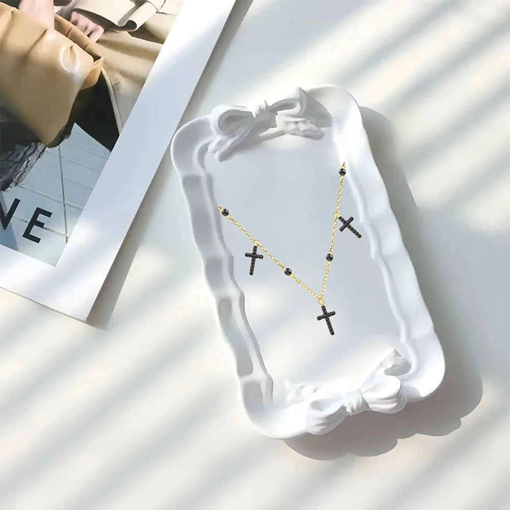 2025 Hot Selling Brand Women's Cross Necklace Fashionable, Simple, Luxurious Jewelry Suitable for Gifting To Friends
2025 Hot Selling Brand Women's Cross Necklace Fashionable, Simple, Luxurious Jewelry Suitable for Gifting To Friends