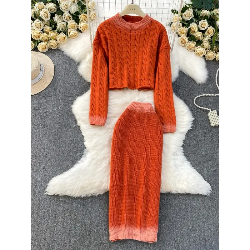 Корейский утолщенный теплый витой вязаный свитер с круглым вырезом и высокой талией, элегантные длинные юбки с разрезом, женский комплект из двух предметов на зиму
Корейский утолщенный теплый витой вязаный свитер с круглым вырезом и высокой талией, элегантные длинные юбки с разрезом, женский комплект из двух предметов на зиму