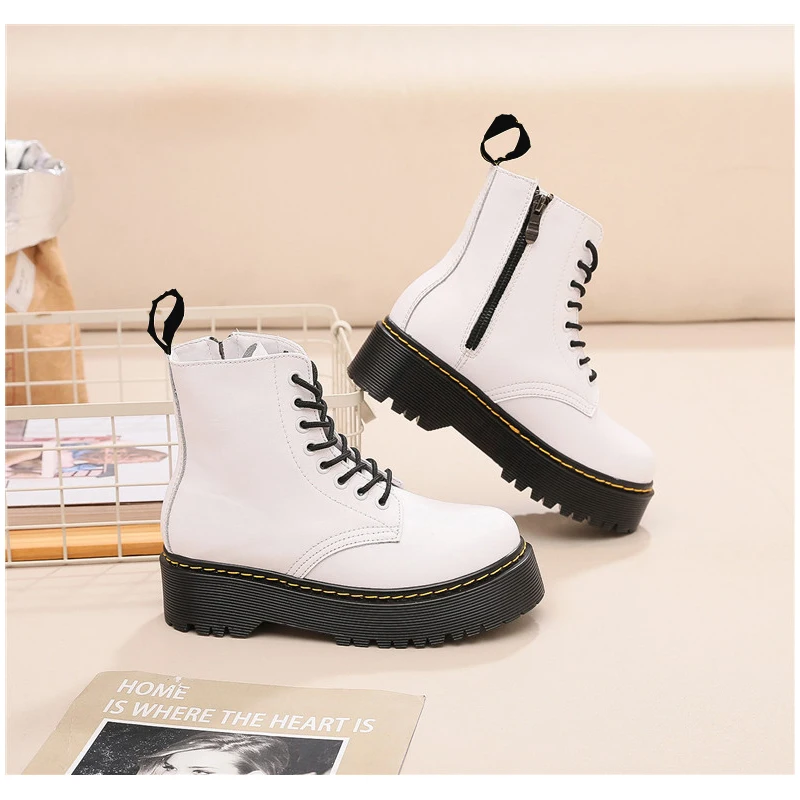 British Punk Style 8-Hole Motorcycle Boots: 2-Way Wear Chunky Platform with Front Zipper - Fashion Unisex All-Season Boots
British Punk Style 8-Hole Motorcycle Boots: 2-Way Wear Chunky Platform with Front Zipper - Fashion Unisex All-Season Boots