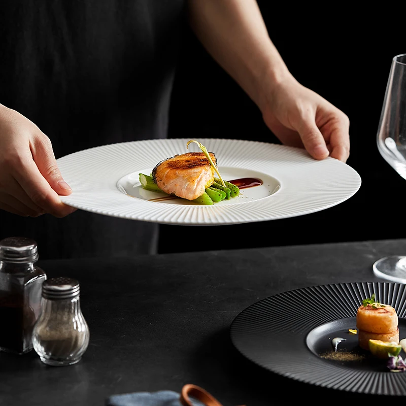 Nordic Simple Steak Plate Vertical Western Tableware Creative French Pasta Plate Fruit Salad Kitchen Utensils Home Decorations
Nordic Simple Steak Plate Vertical Western Tableware Creative French Pasta Plate Fruit Salad Kitchen Utensils Home Decorations