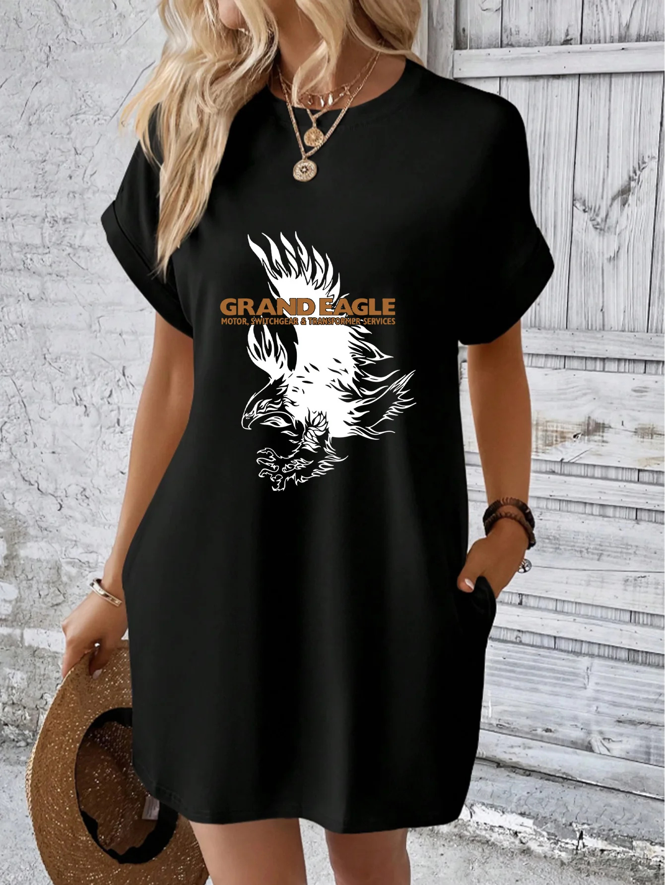 Women's high-end black crew neck dress, premium Sorona fabric, with "GRAND EAGLE" text & eagle print.
Women's high-end black crew neck dress, premium Sorona fabric, with "GRAND EAGLE" text & eagle print.